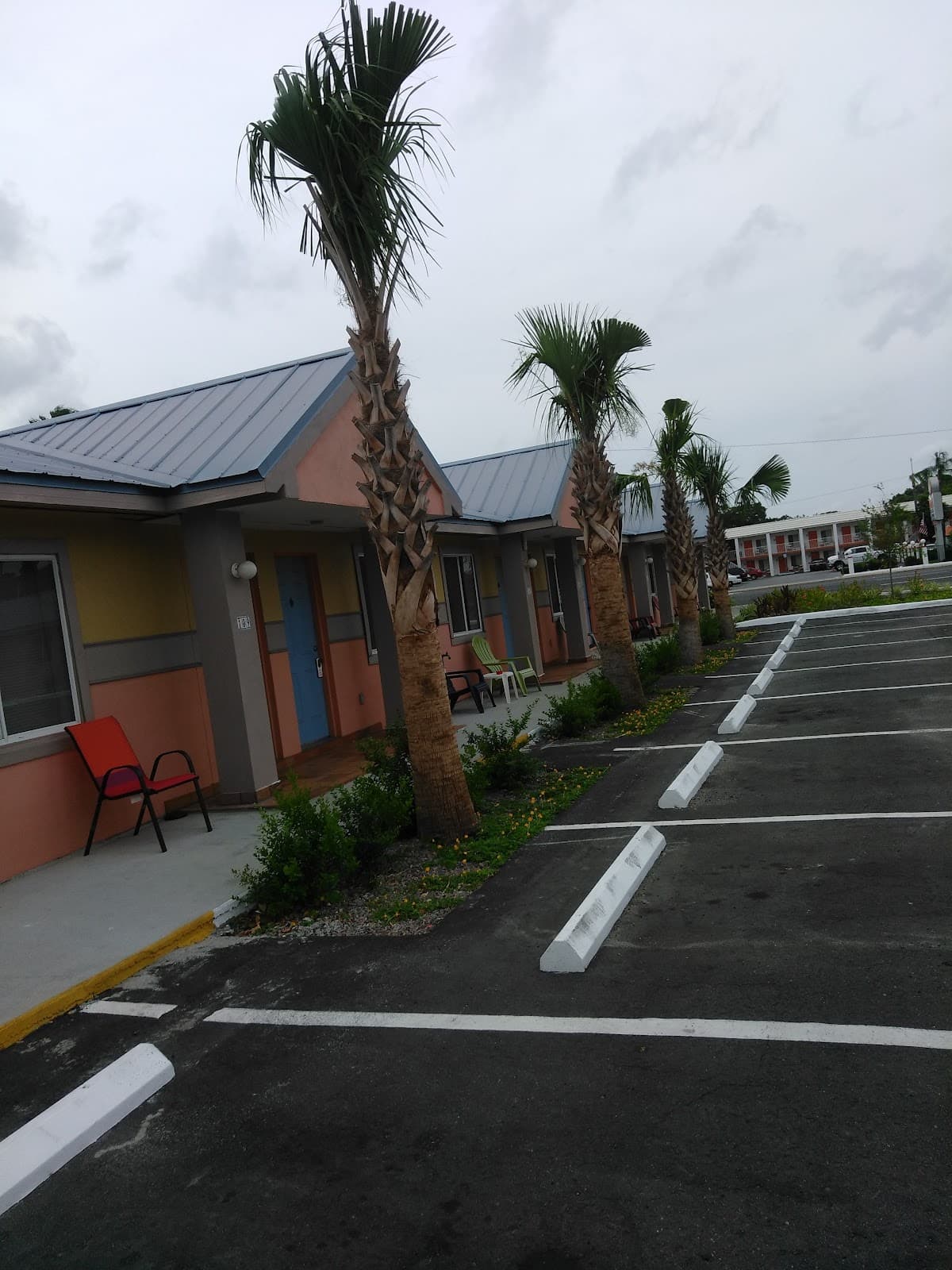 Delux Inn