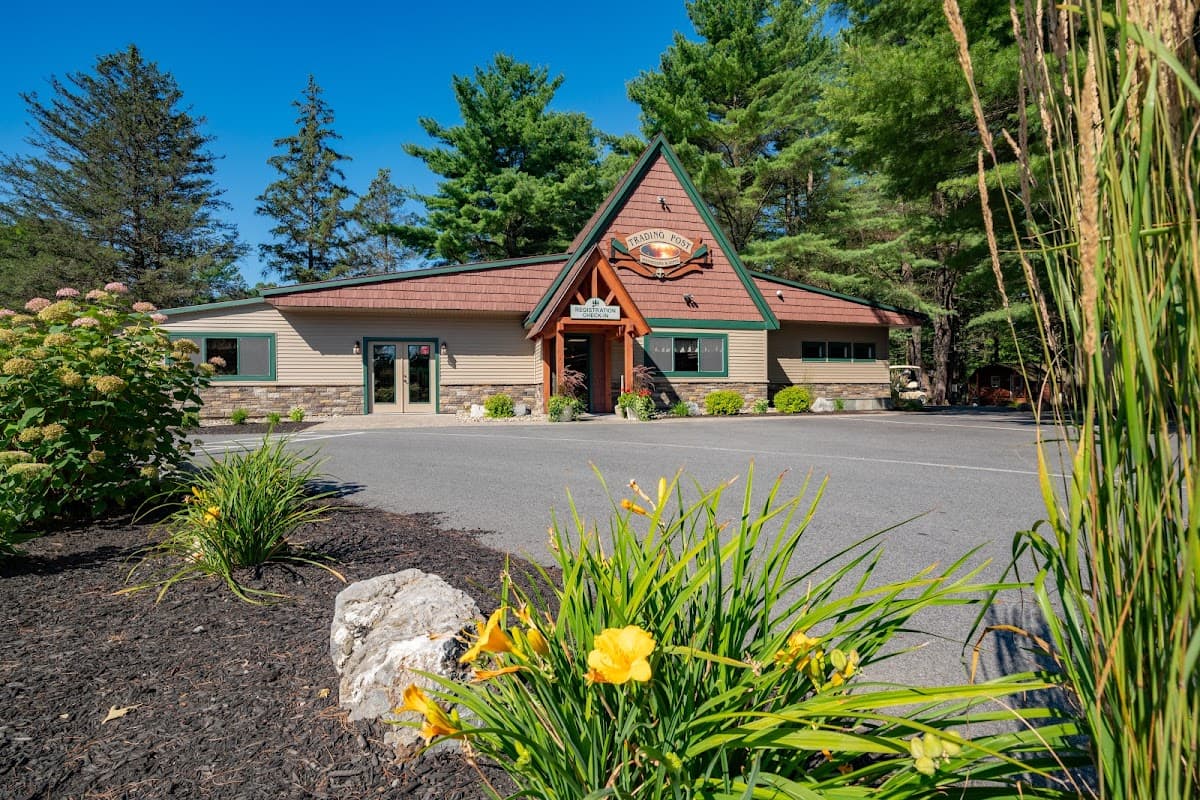 Sun Retreats Adirondack Gateway