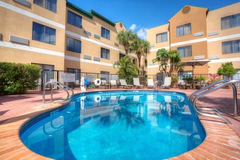 Courtyard by Marriott McAllen Airport