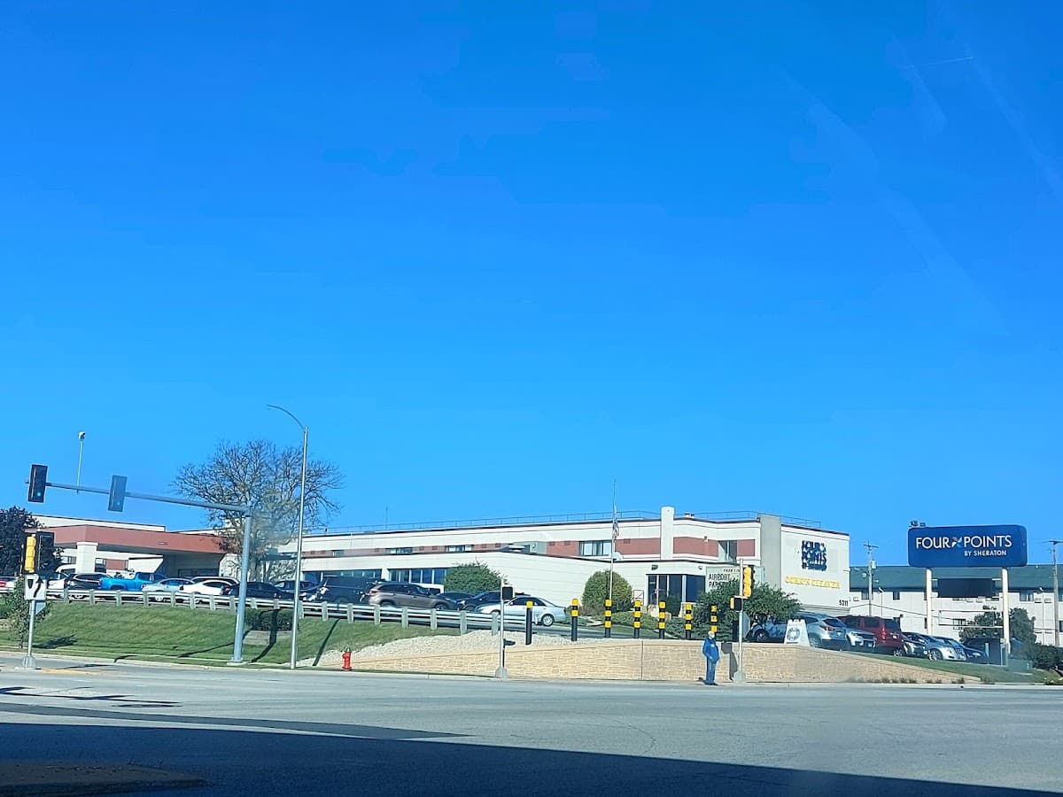 Four Points by Sheraton Milwaukee Airport