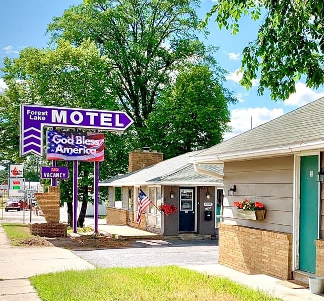 Forest Lake Motel