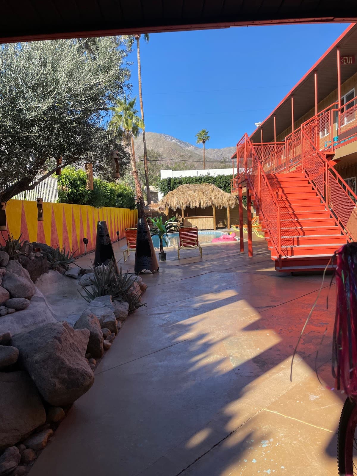 Tiki Hotel