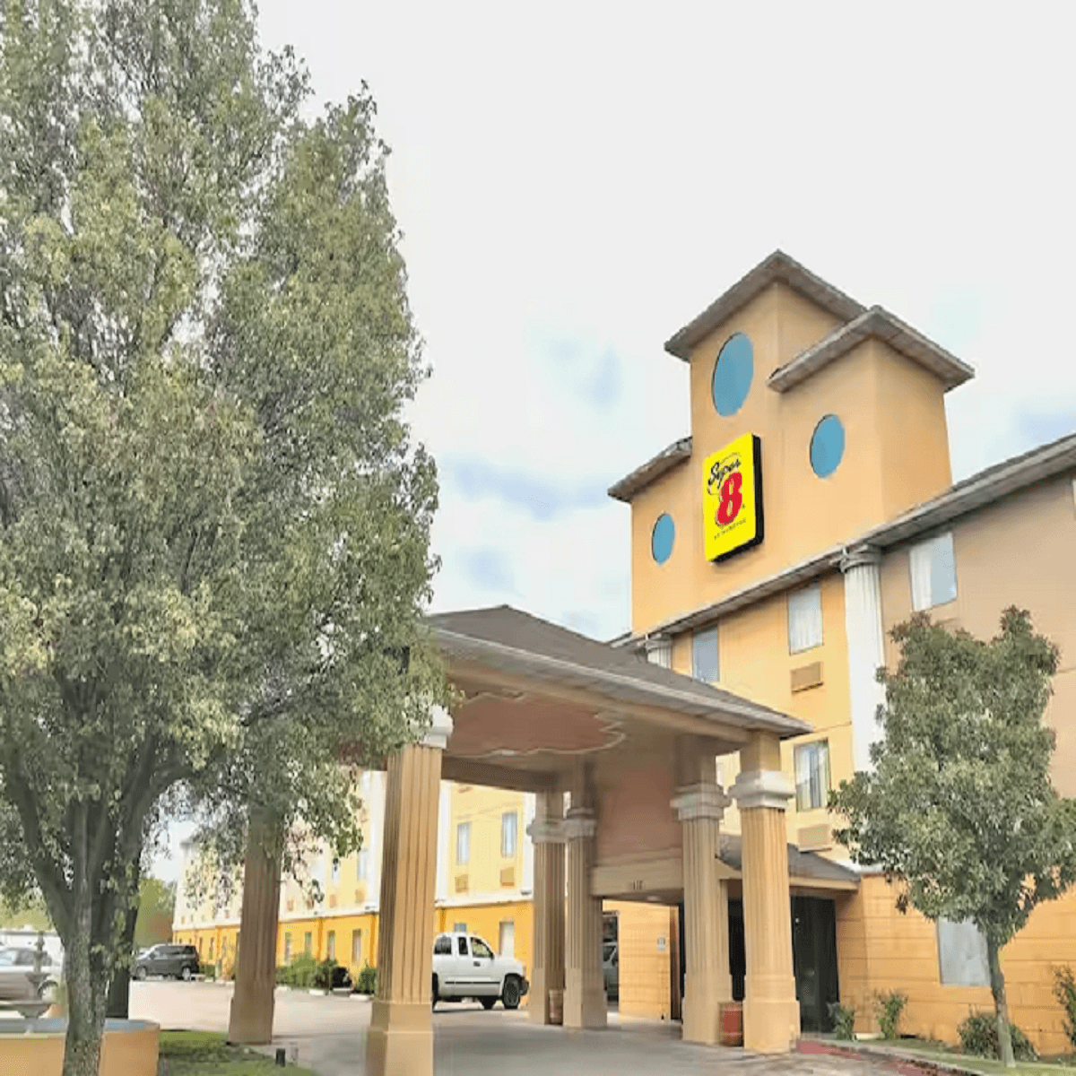 Super 8 Temple By Wyndham IH-35