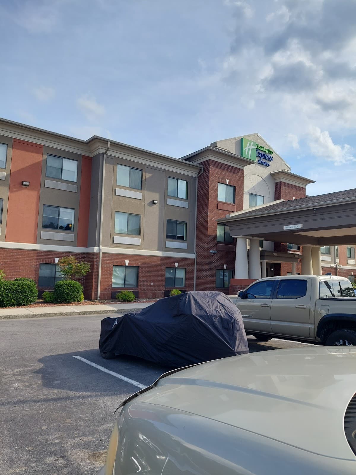 Holiday Inn Express & Suites Claypool Hill (Richlands Area), an IHG Hotel
