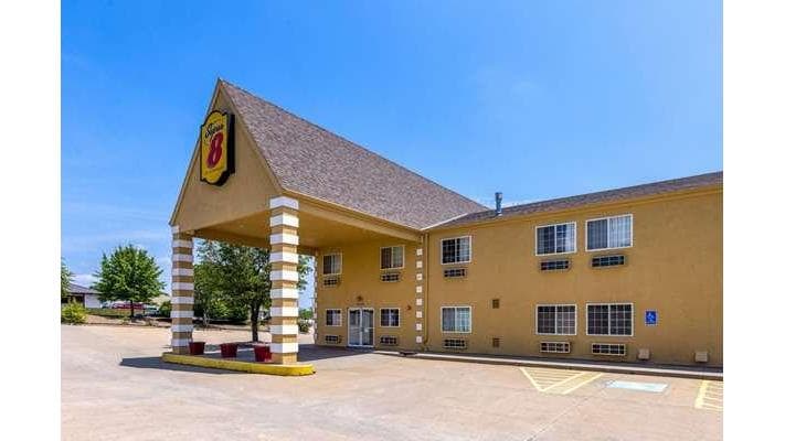 Super 8 by Wyndham De Soto