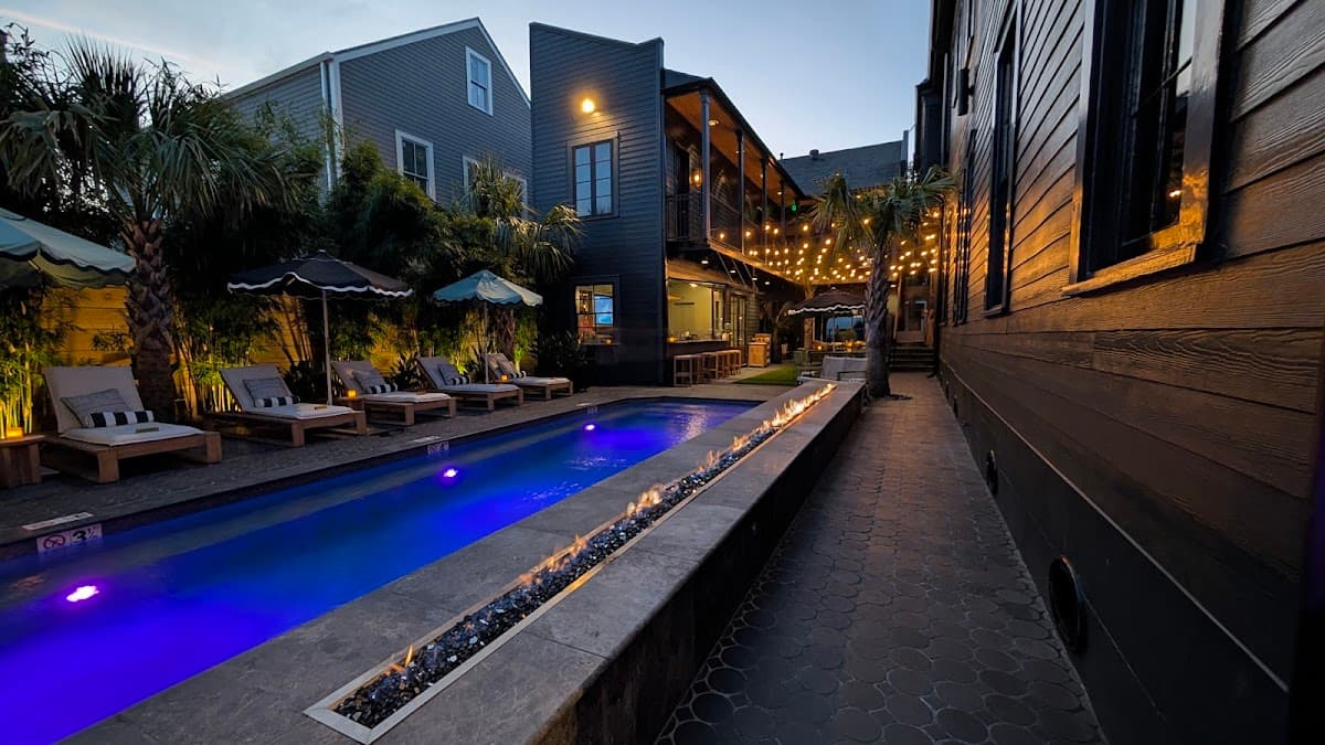 The Blackbird Hotel