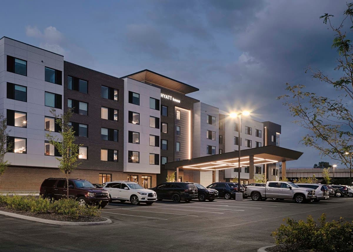 Hyatt House Columbus OSU / Short North