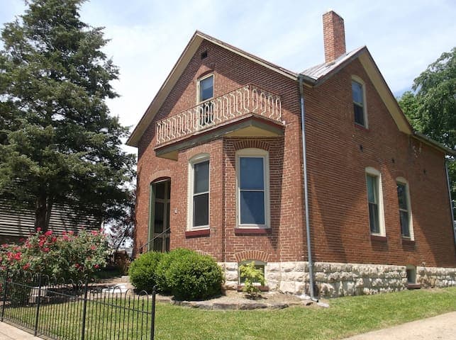 Aletha Marie Krog Guest House