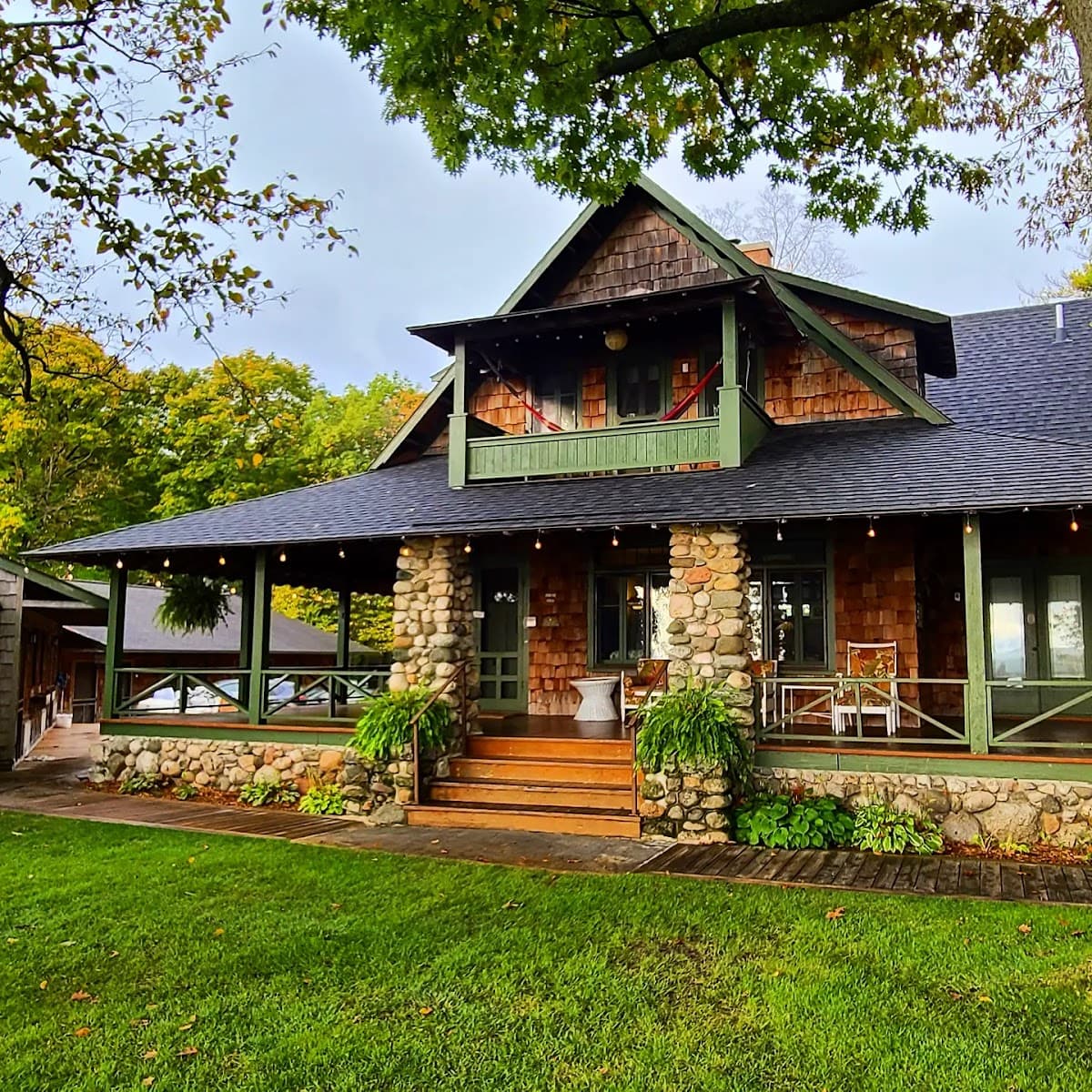 Whaleback Inn