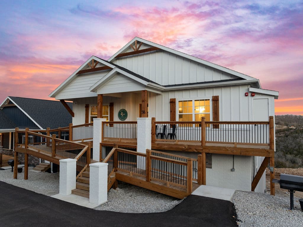 Happy Mallard Lodge | 8BR Vacation Rental at Table Rock Lake