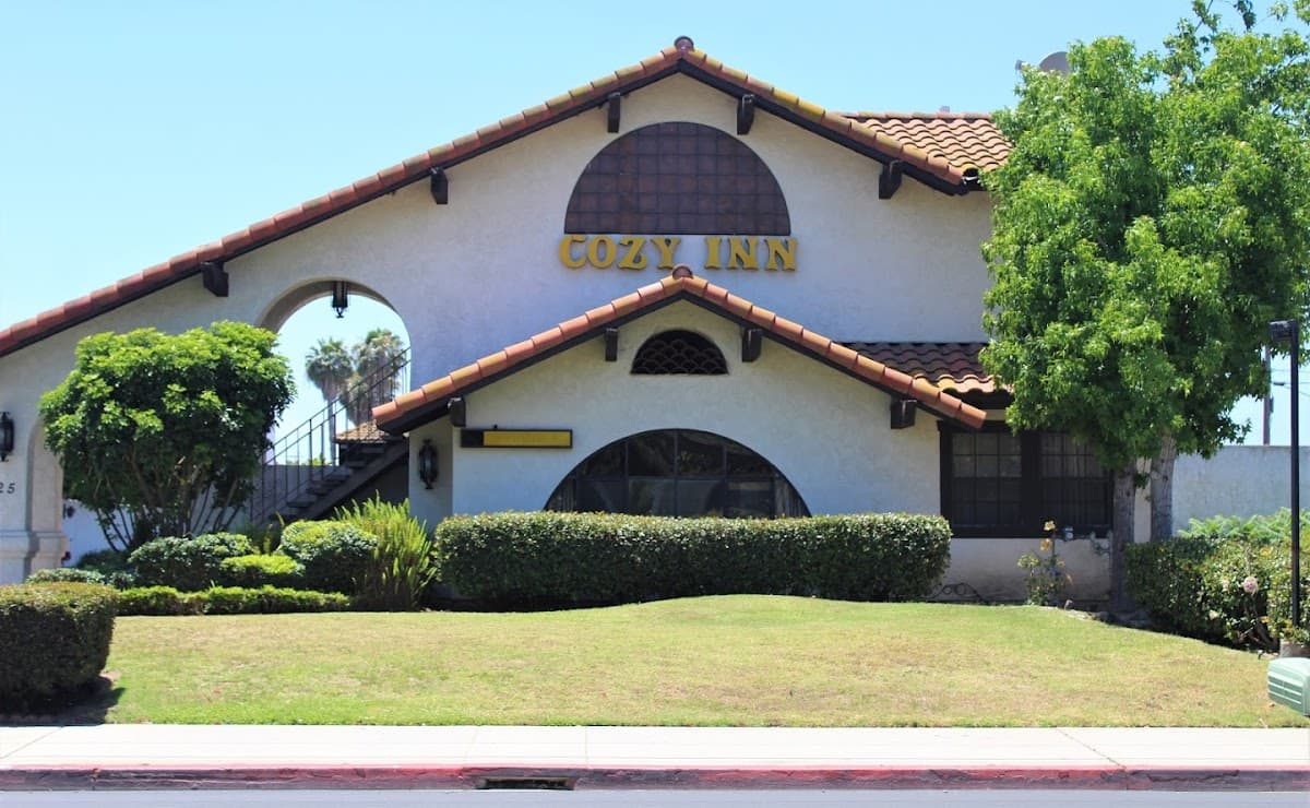 Cozy Inn Costa Mesa
