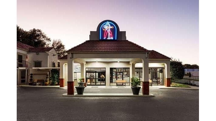 Days Inn by Wyndham Memphis at Graceland