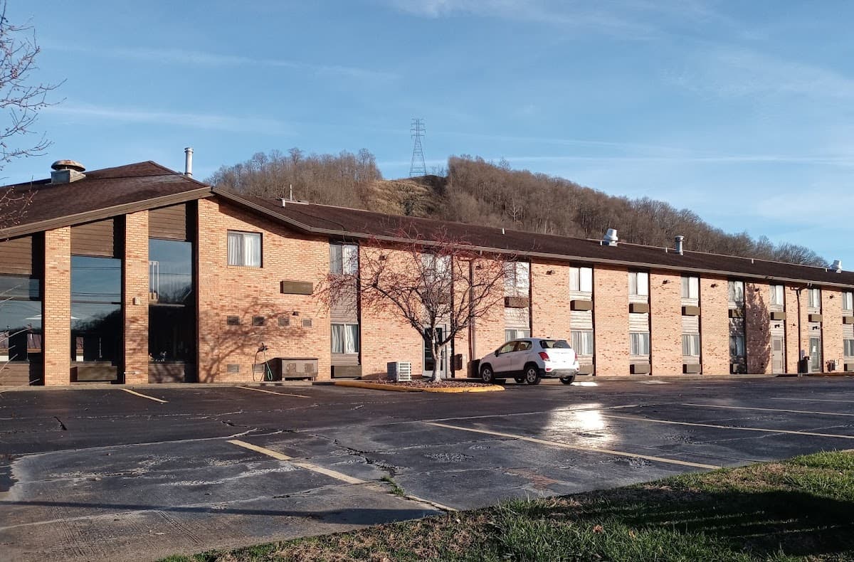 New Martinsville Inn