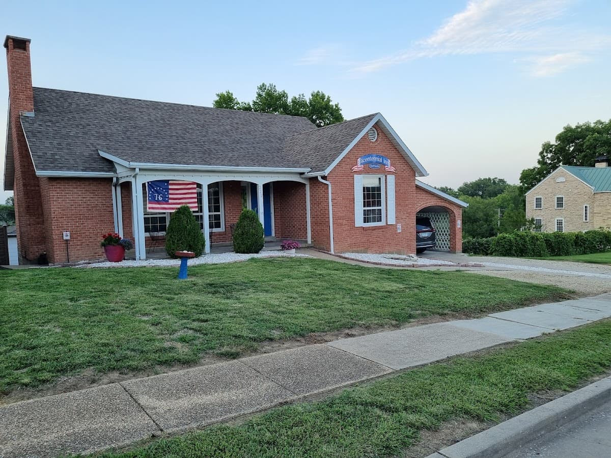 Bicentennial Inn