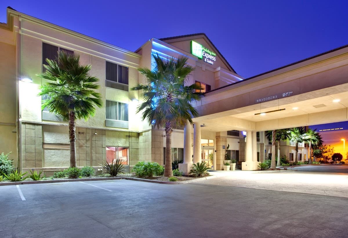 Holiday Inn Express & Suites San Diego Otay Mesa by IHG