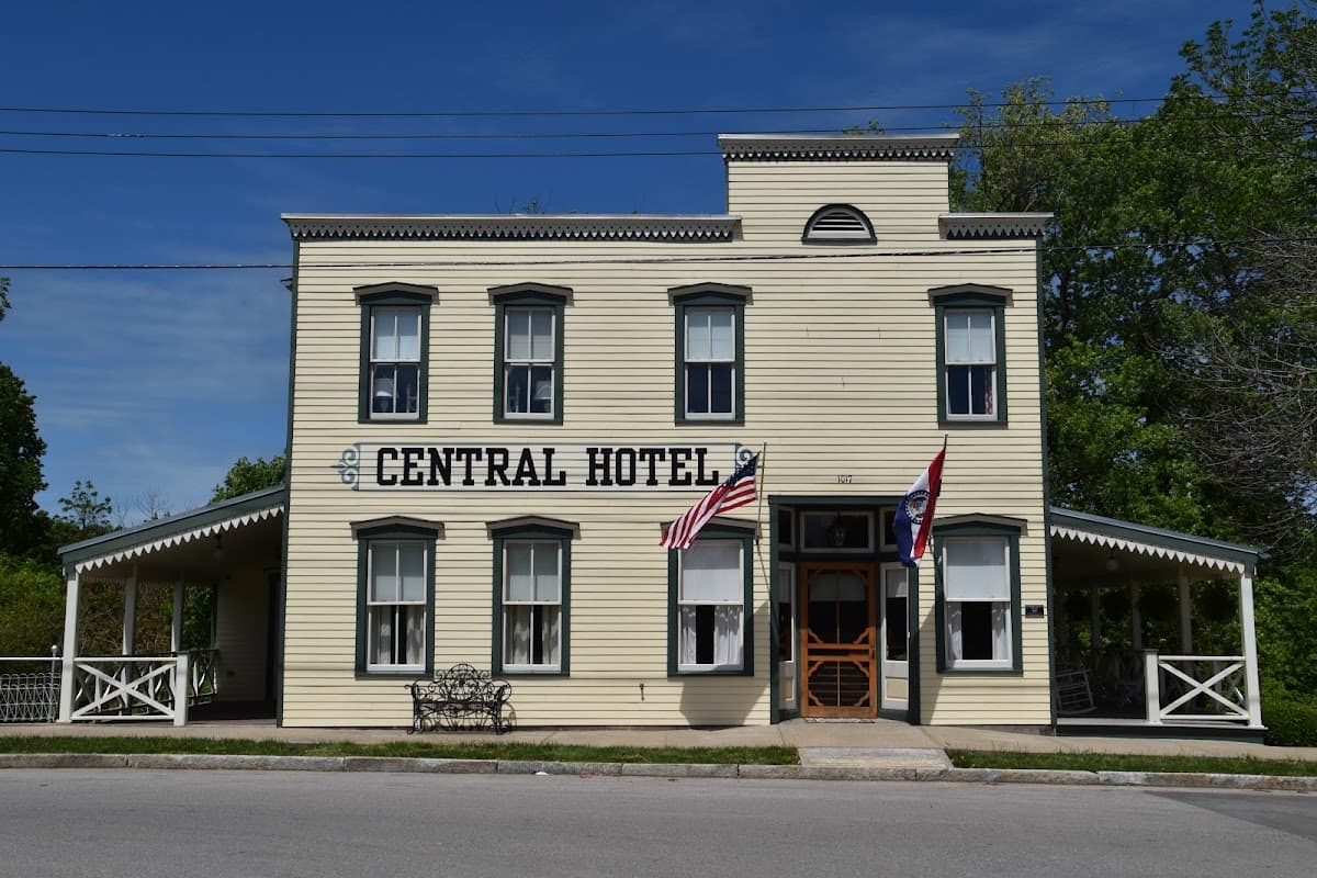 Central Hotel