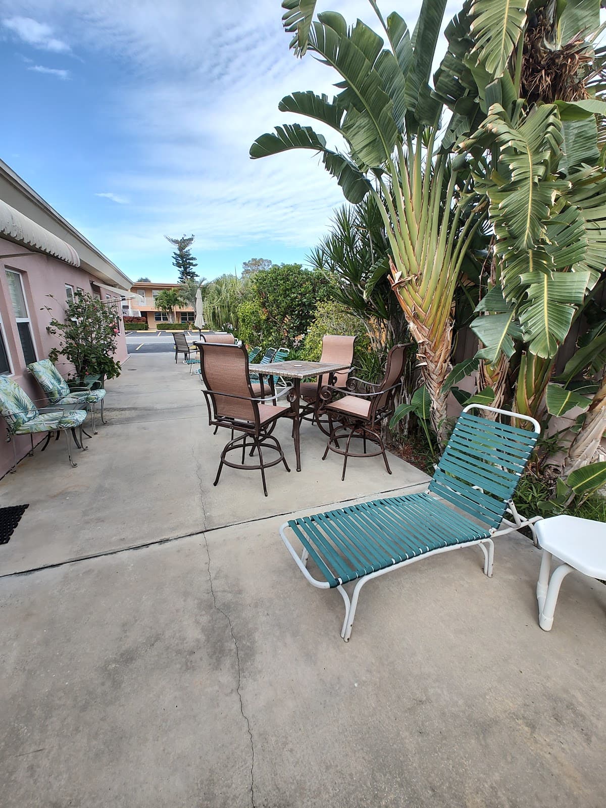Osiris Motel & Apartments