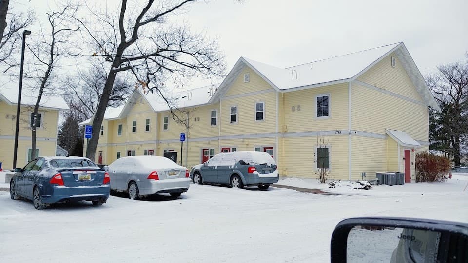Carson Square Apartments