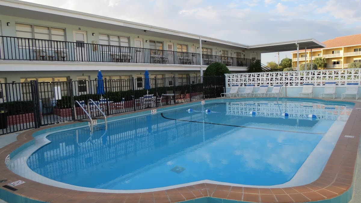 Beachside Resort Motel