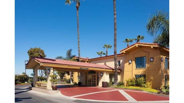 La Quinta Inn by Wyndham Costa Mesa / Newport Beach