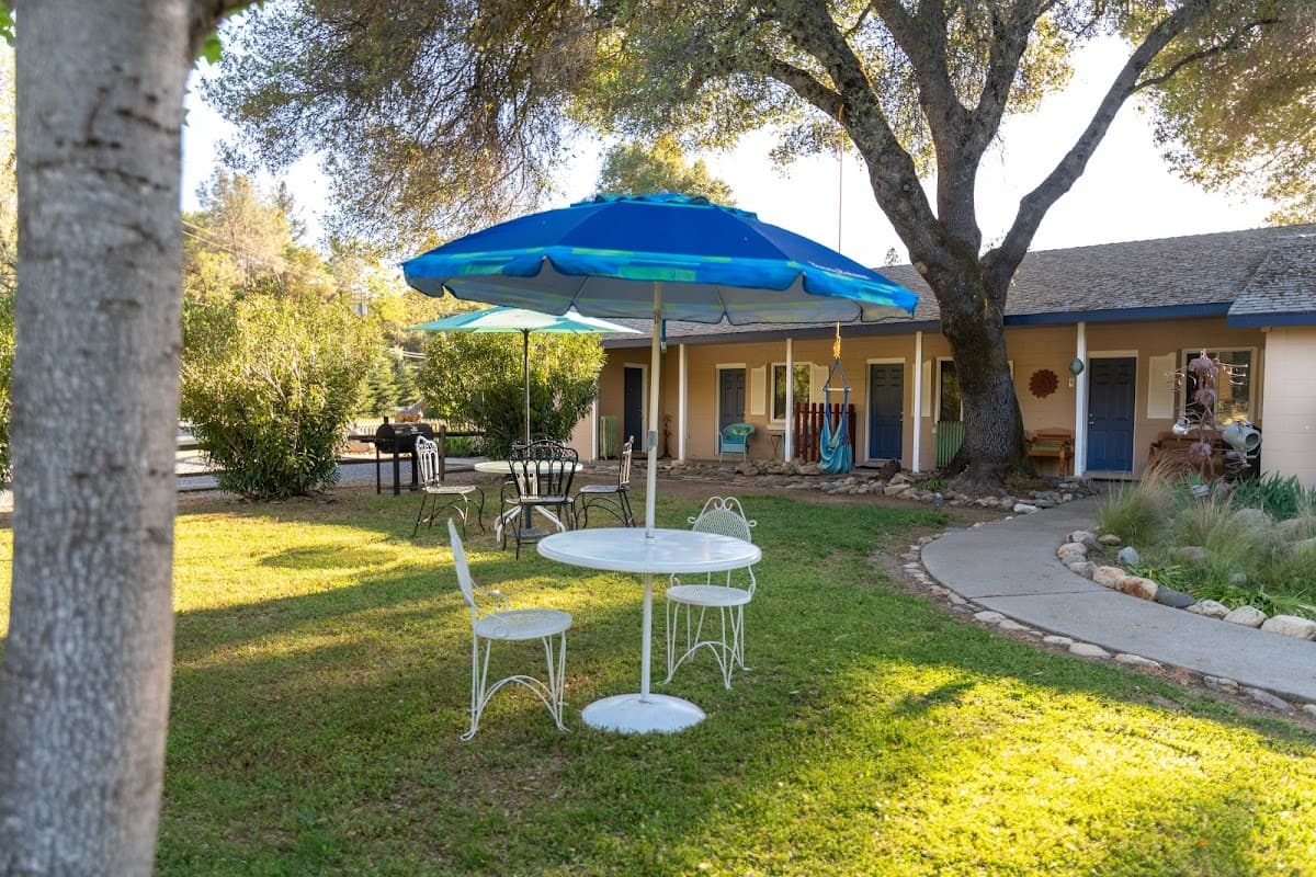 Coloma Cottages