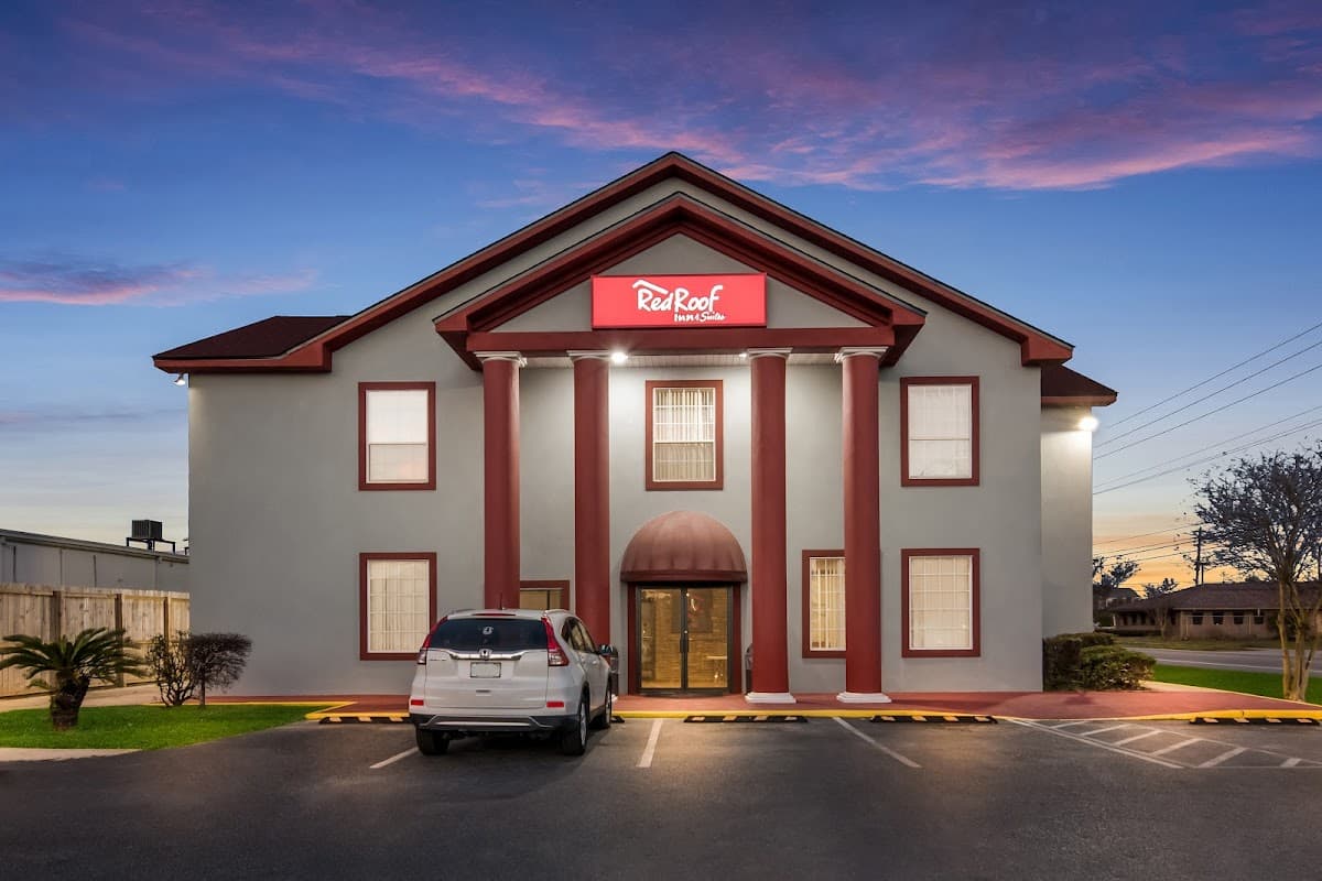 Red Roof Inn & Suites Pensacola - NAS Corry