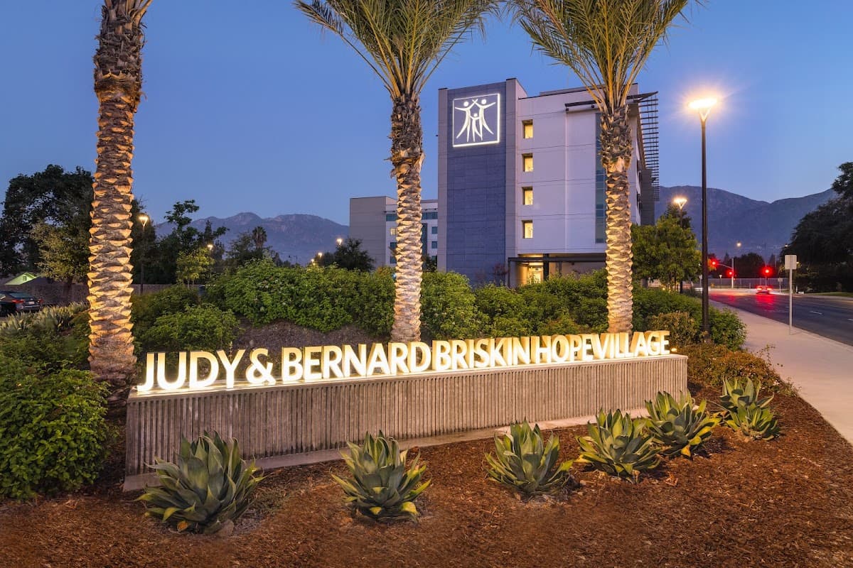 Hope Village Hotel featuring 1913 Restuarant and Bar