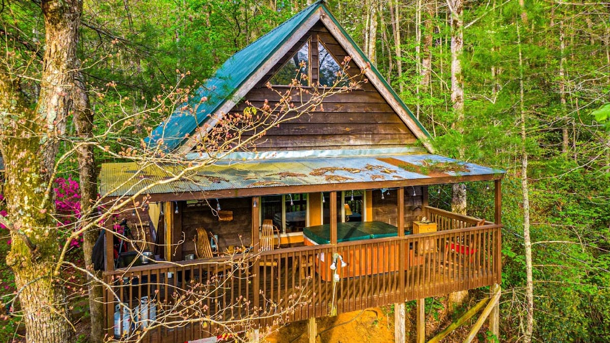 RIVERVIEW CABIN at BEAR CREEK Cabins in Helen Ga