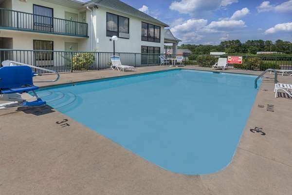Days Inn by Wyndham Sanford