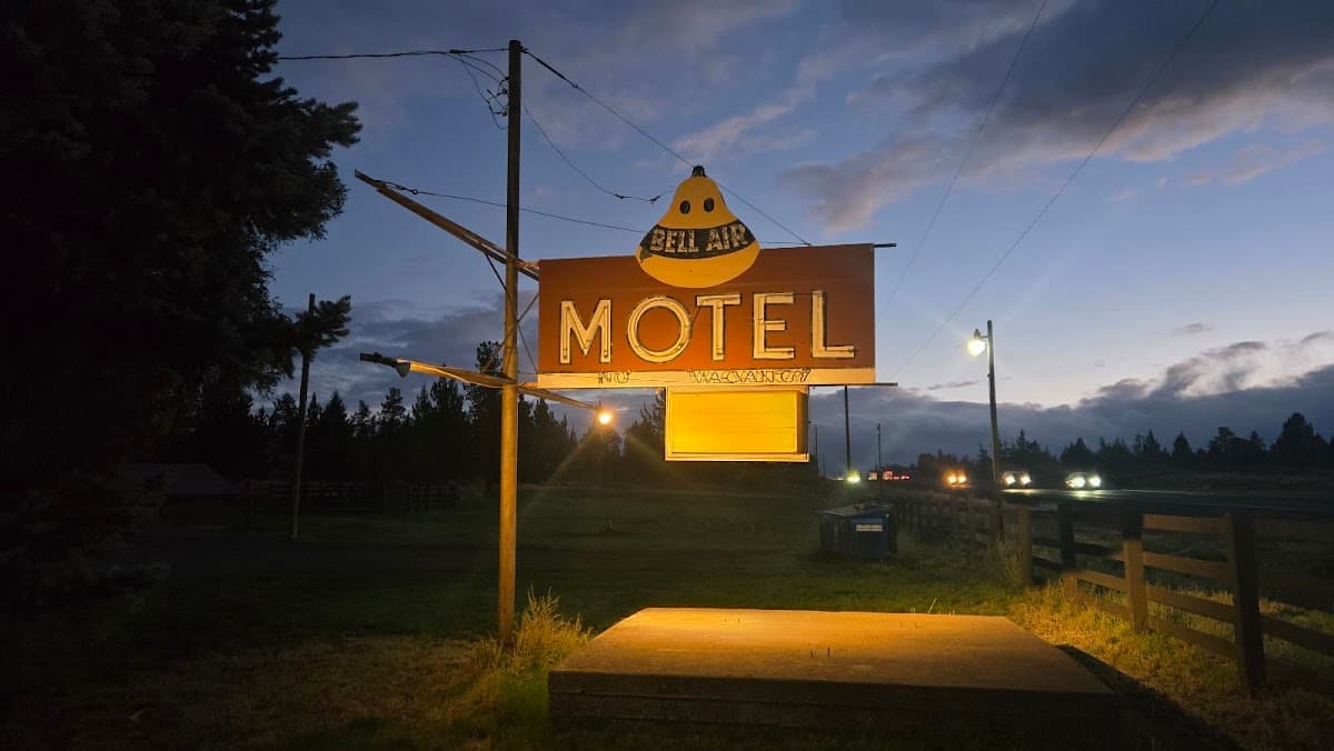 Bell-Air Motel