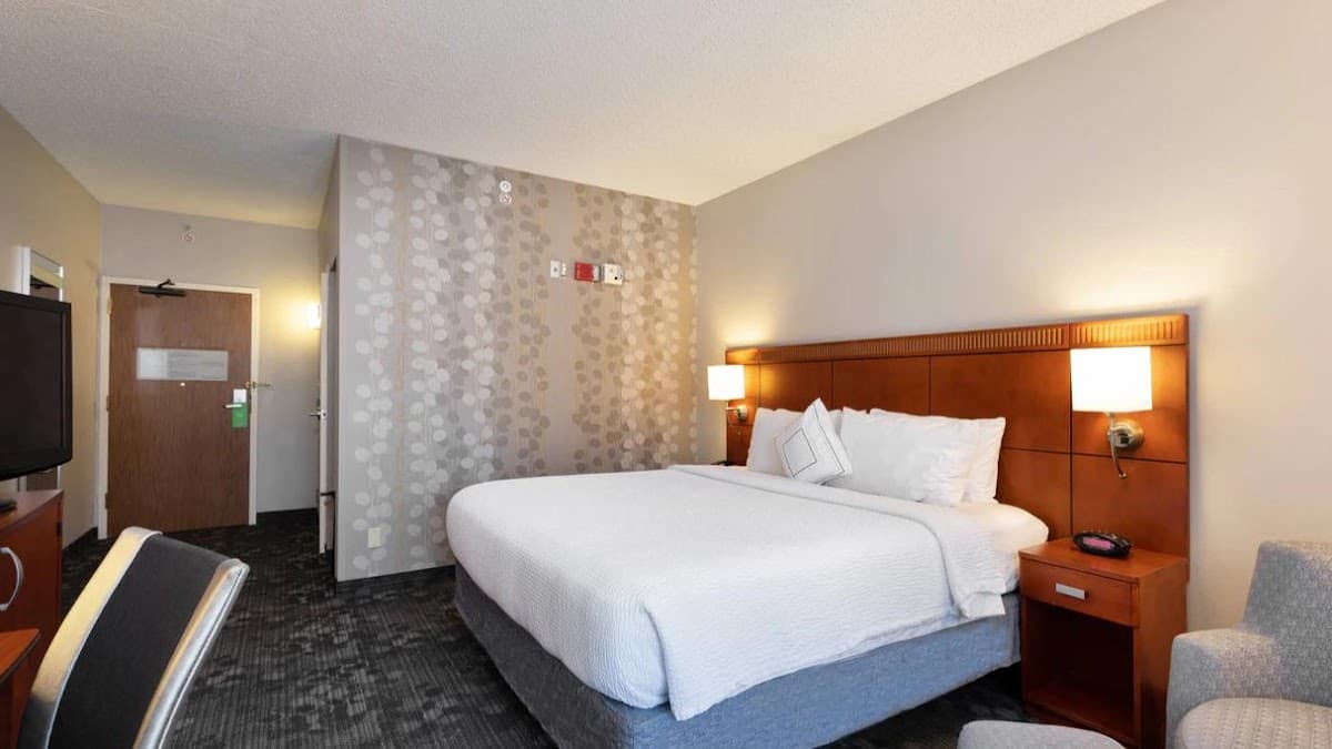 Courtyard by Marriott Dallas-Fort Worth/Bedford