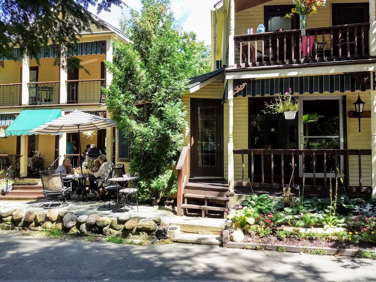 Tally-Ho Hotel and Restaurant