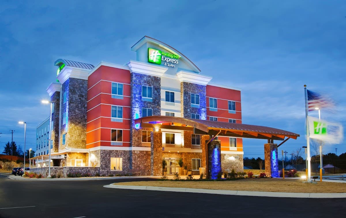 Holiday Inn Express & Suites Hot Springs by IHG