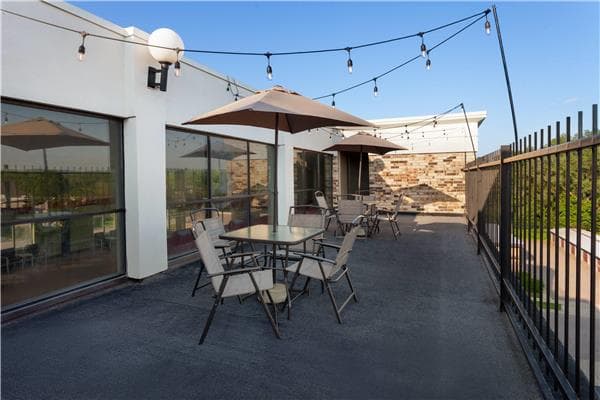 AmericInn & Suites By Wyndham Baraboo Event Center