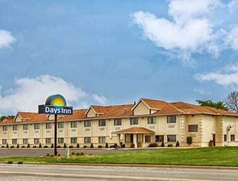 Days Inn & Suites by Wyndham Benton Harbor MI