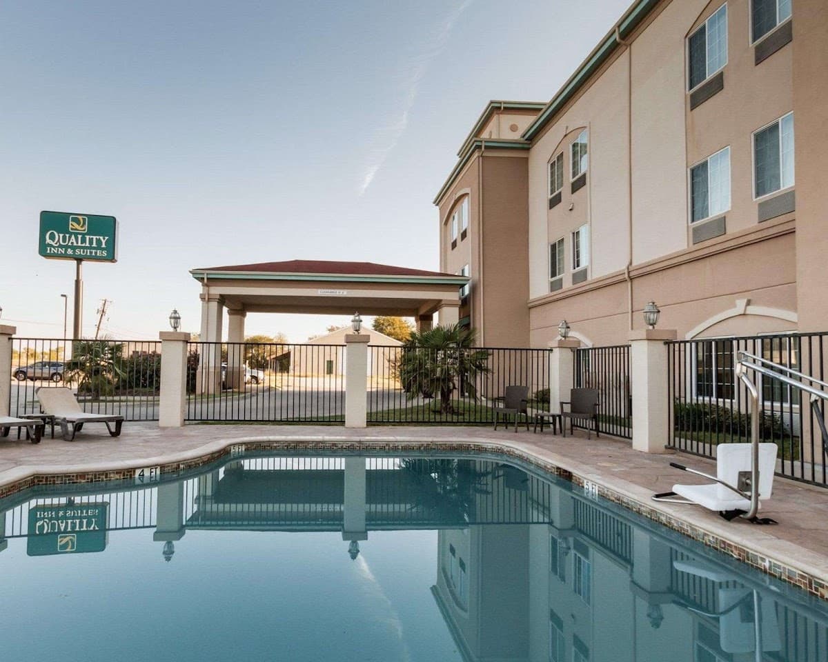 Quality Inn & Suites