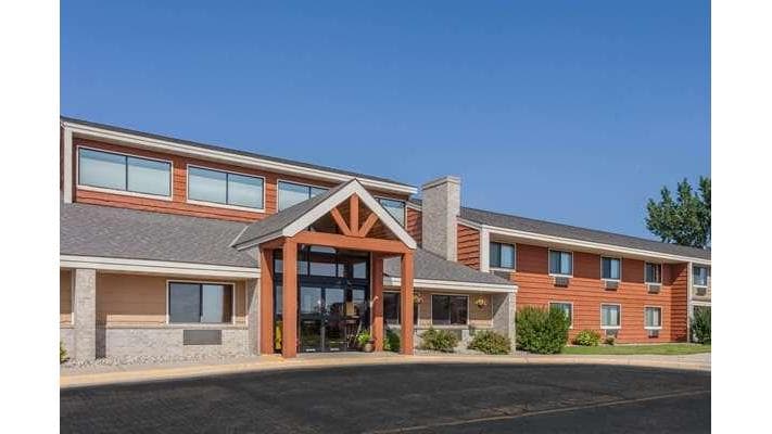 AmericInn by Wyndham Hutchinson