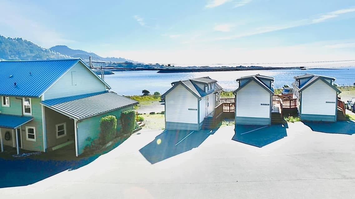 Eagle Bay Lodging and Fishing