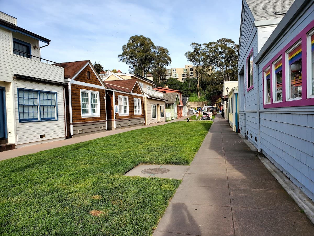 Capitola Venetian Hotel