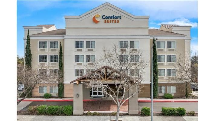 Comfort Suites