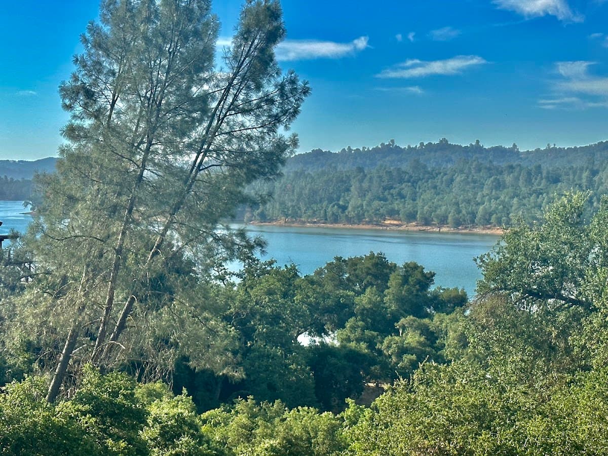 Central Coast Getaways at Lake Nacimiento in Paso Robles Wine Country