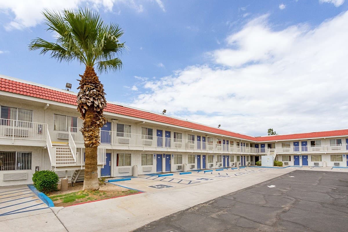 Motel 6 Phoenix - Black Canyon