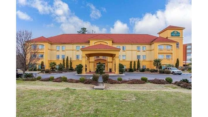 La Quinta Inn & Suites by Wyndham Fultondale Birmingham N