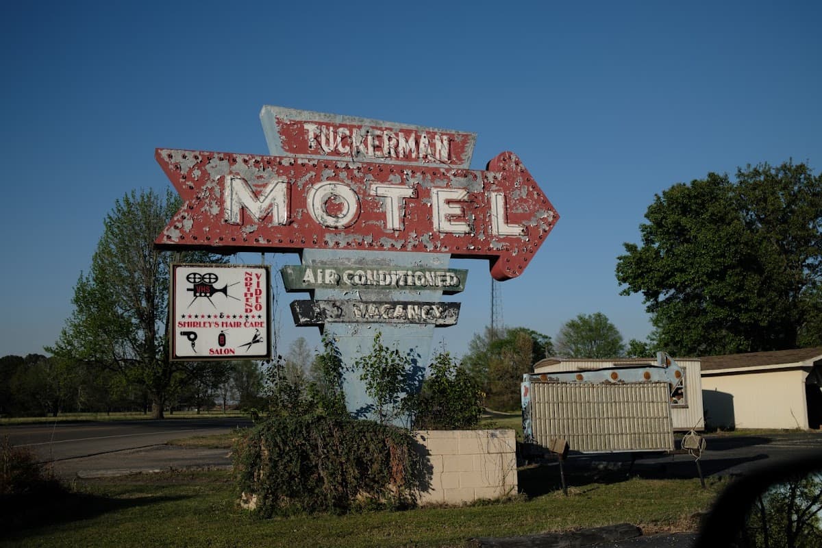 Tuckerman Motel