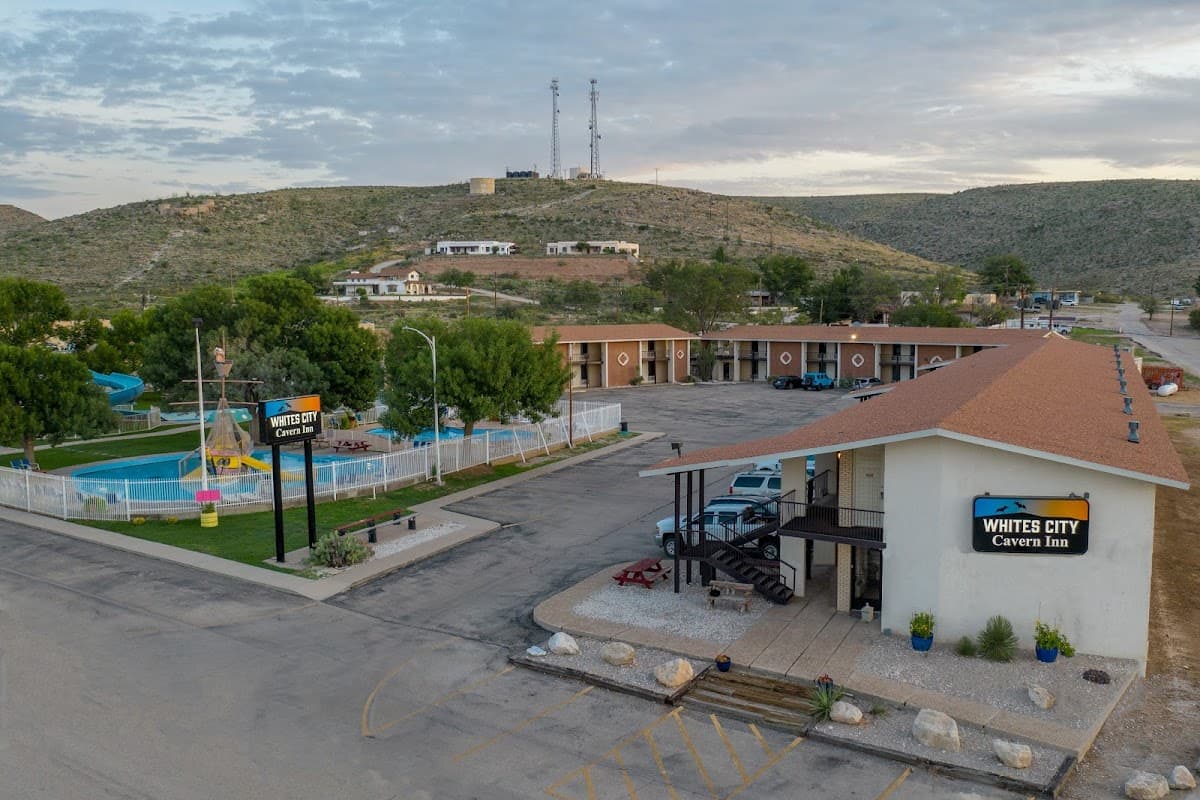 Whites City Cavern Inn