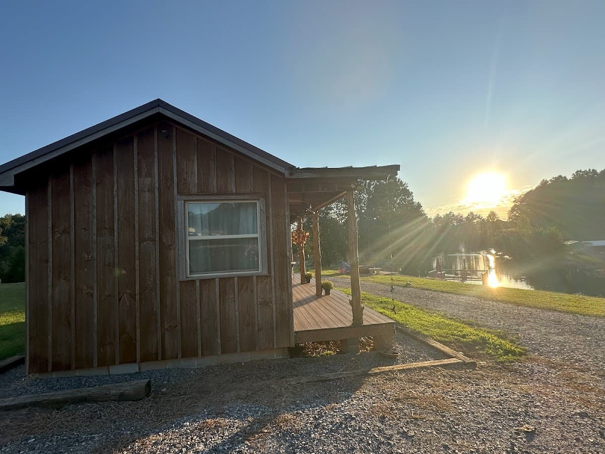Sabriel Lake Farm Orchard & Cabin Vacation Rentals