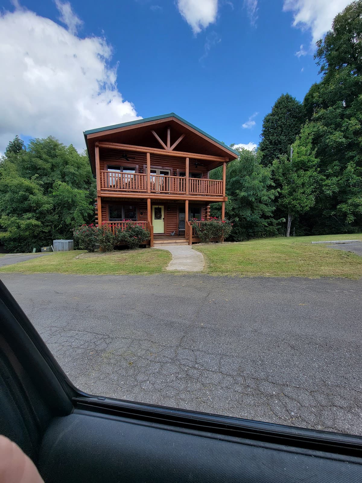 Honeybear Hideaway Cabin