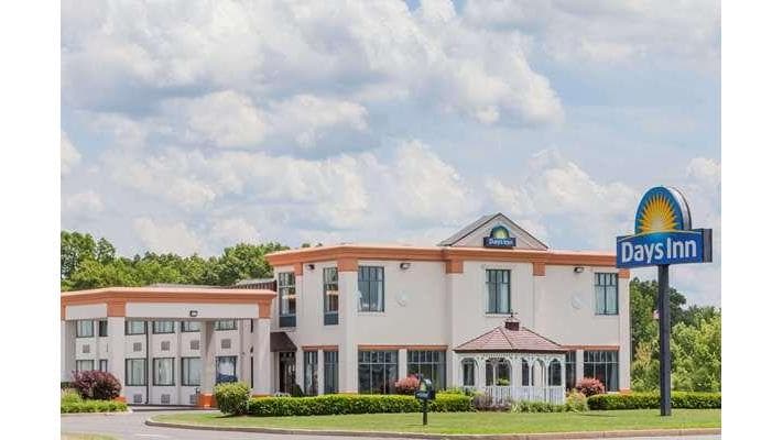 Days Inn by Wyndham Windsor Locks / Bradley Intl Airport