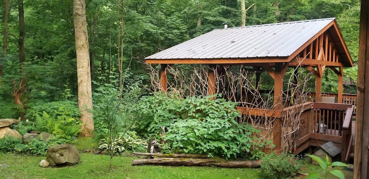 Holyfield Cabin and Bunkhouse