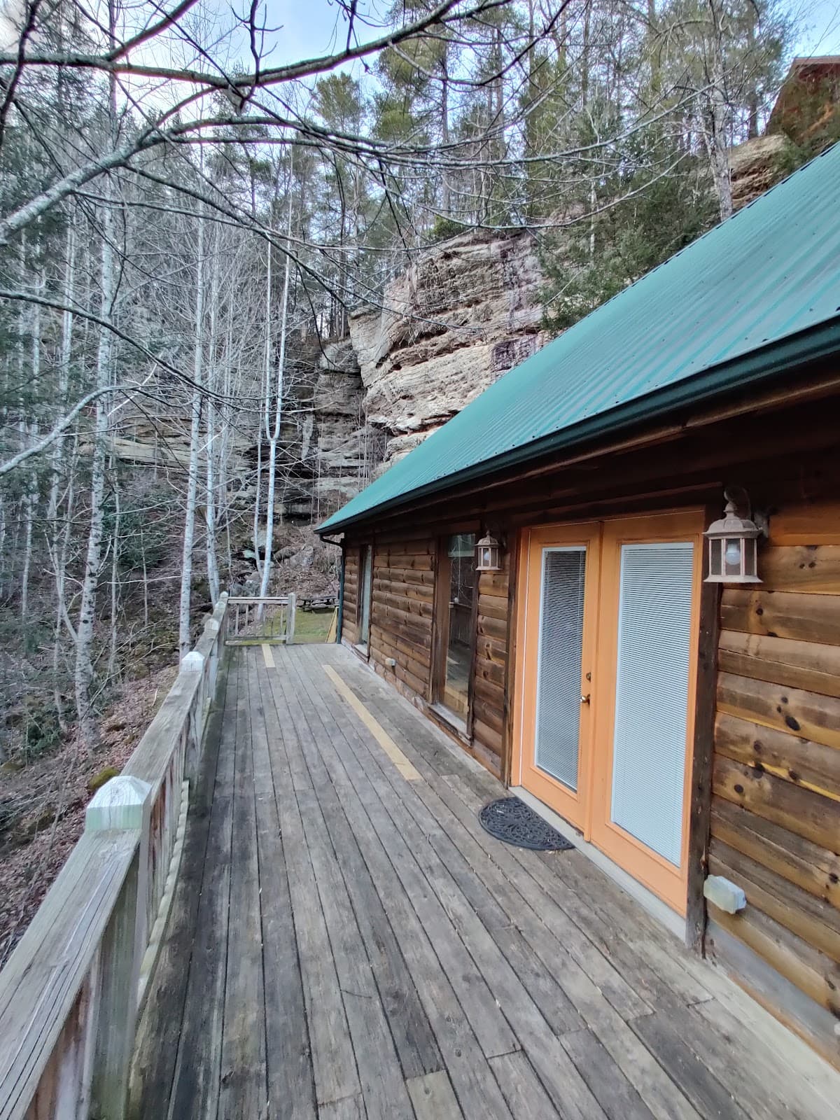 Horse Shoe Falls Cabin